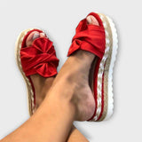 Solegenius – ortopedisk sandal med rosett