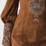 Petra – broderad lila miniklänning i sammet