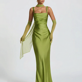 Backless Maxi Dress – Elegant Halter Design for Summer Nights