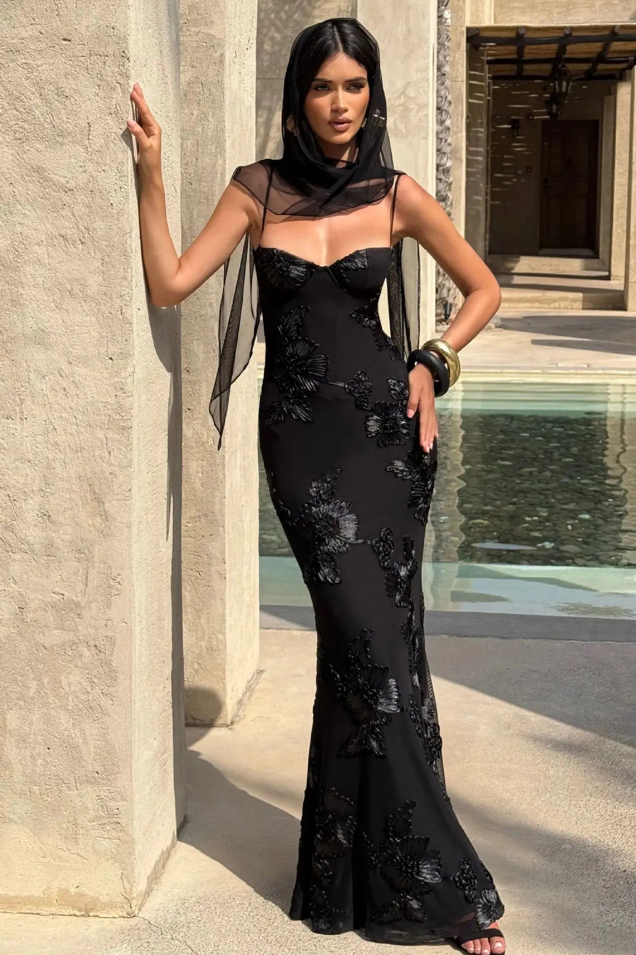 Floral Evening Dress – Elegant Backless Design for Wedding Guest or Special Occasions